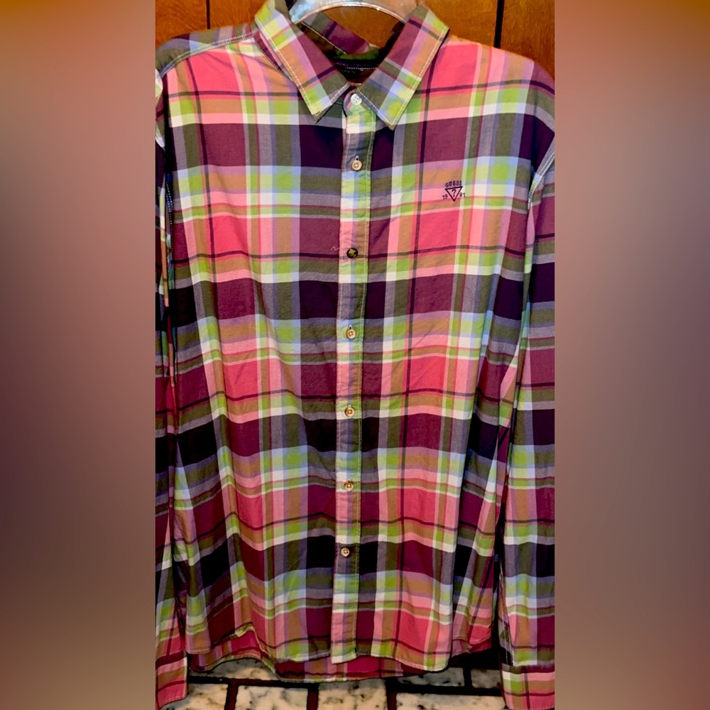 Guess button up XL like new